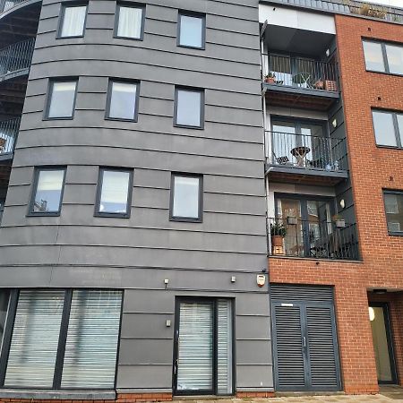 Battersea Power Station Suite Лондон Экстерьер фото