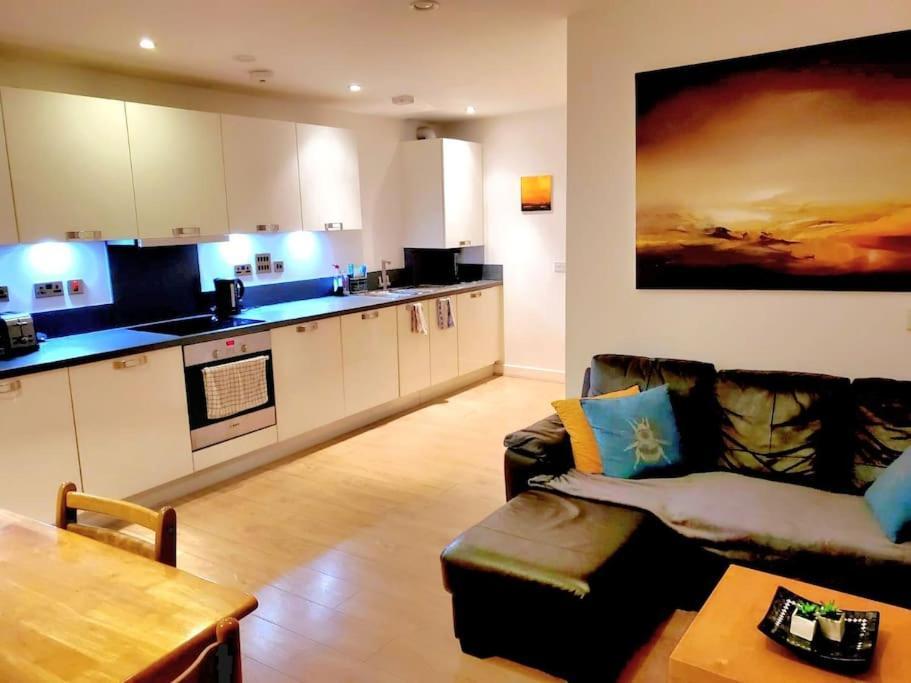 Battersea Power Station Suite Лондон Экстерьер фото