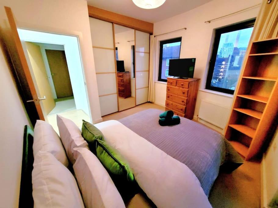 Battersea Power Station Suite Лондон Экстерьер фото