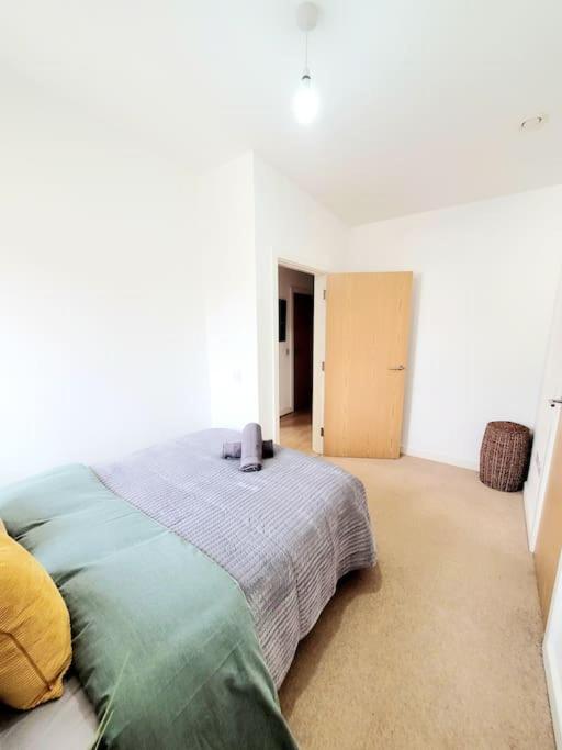 Battersea Power Station Suite Лондон Экстерьер фото